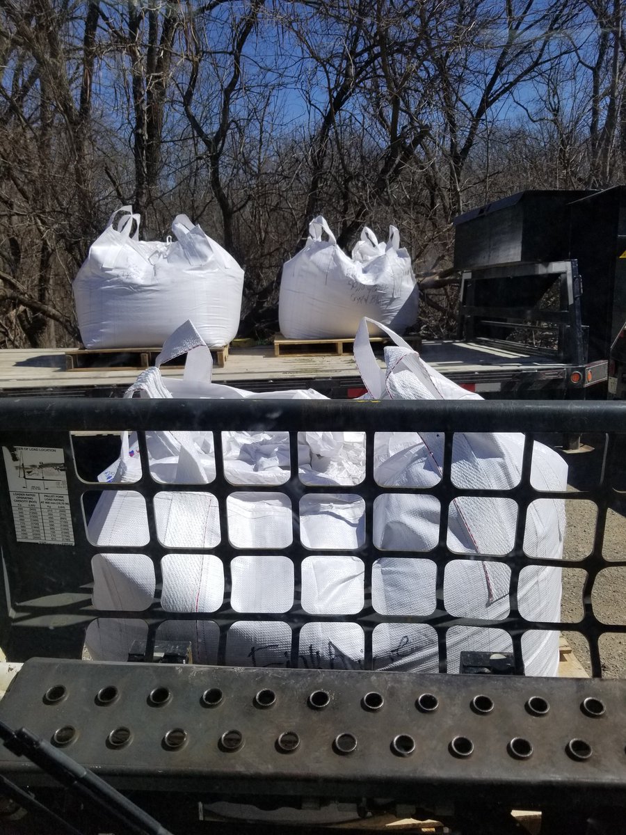 SuperTimG132's tweet photo. After listening to @J_J_Dempsey on @turfnet we are giving #zeolite a try in our divot mix this year. With as many rounds as we are pumpung out now we will take any better divot recovery we can get! Worst that happens is we switch back in a couple months #opentonewideas https://t.co/mo7VGSDmVf