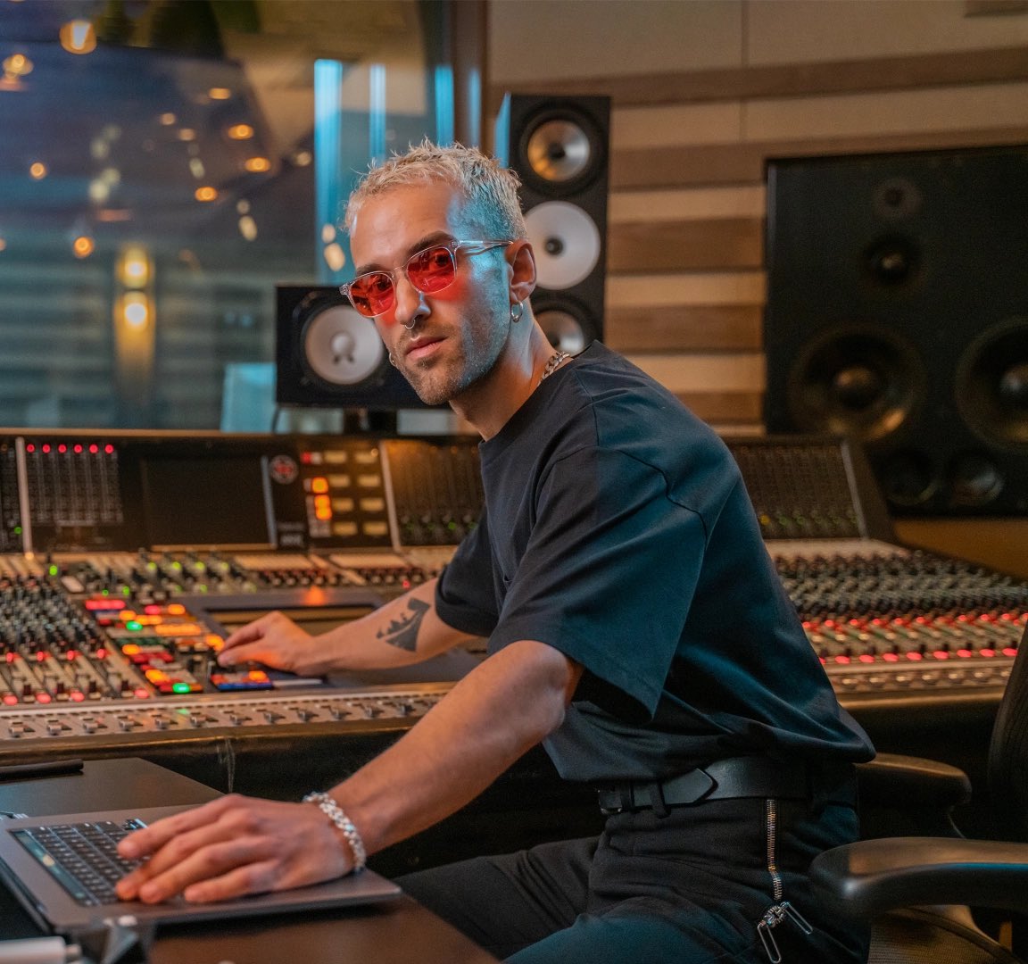 JENNIE CHILE on Twitter "Illangelo, is a Canadian record producer