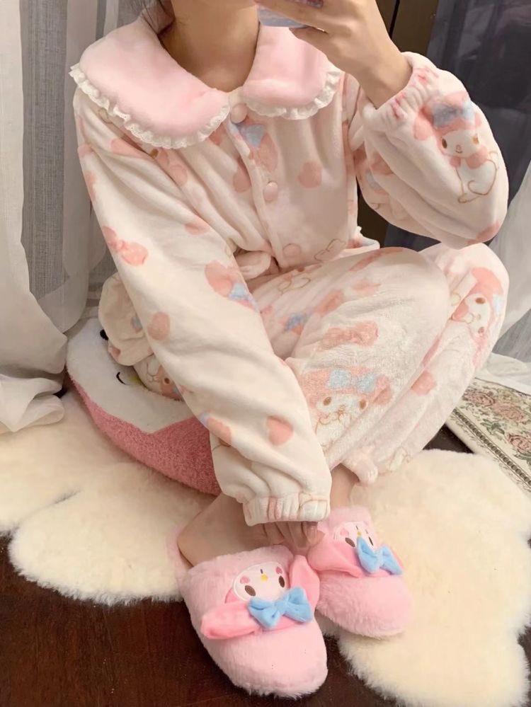 lebihcerah's tweet photo. ide self reward dan kado edisi my melody💗💫

— a thread https://t.co/aSLN51eAEi