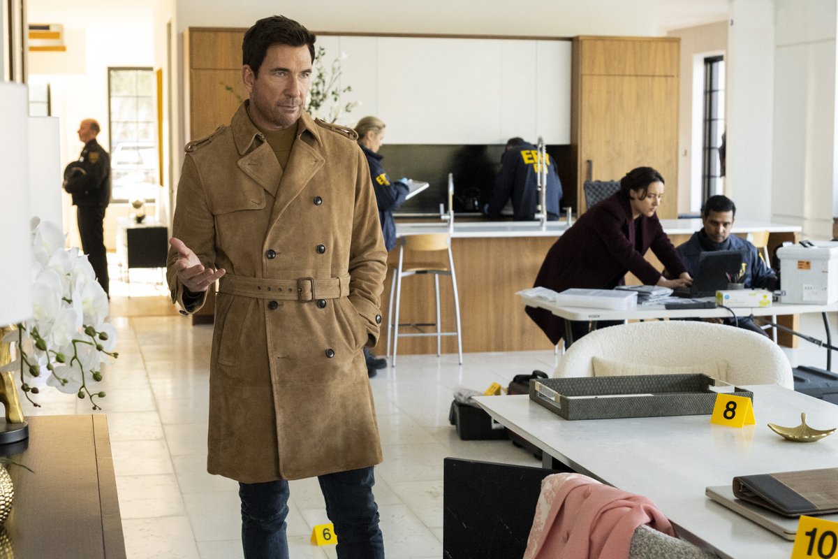 MostWantedCBS's tweet photo. The Fugitive Task Force is back on the case! An all-new #FBIMostWanted is on NOW. Tune in! 🙌 https://t.co/CJ0SiW9bdx