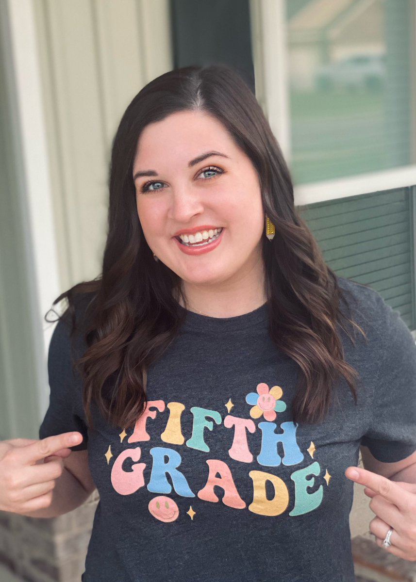 MaryAshleyThies's tweet photo. So excited for this new adventure in 5th grade! 🖤💛 #RayMarsh #SMSD @thesmsdhr @theSMSD https://t.co/mUCCbbTXG2