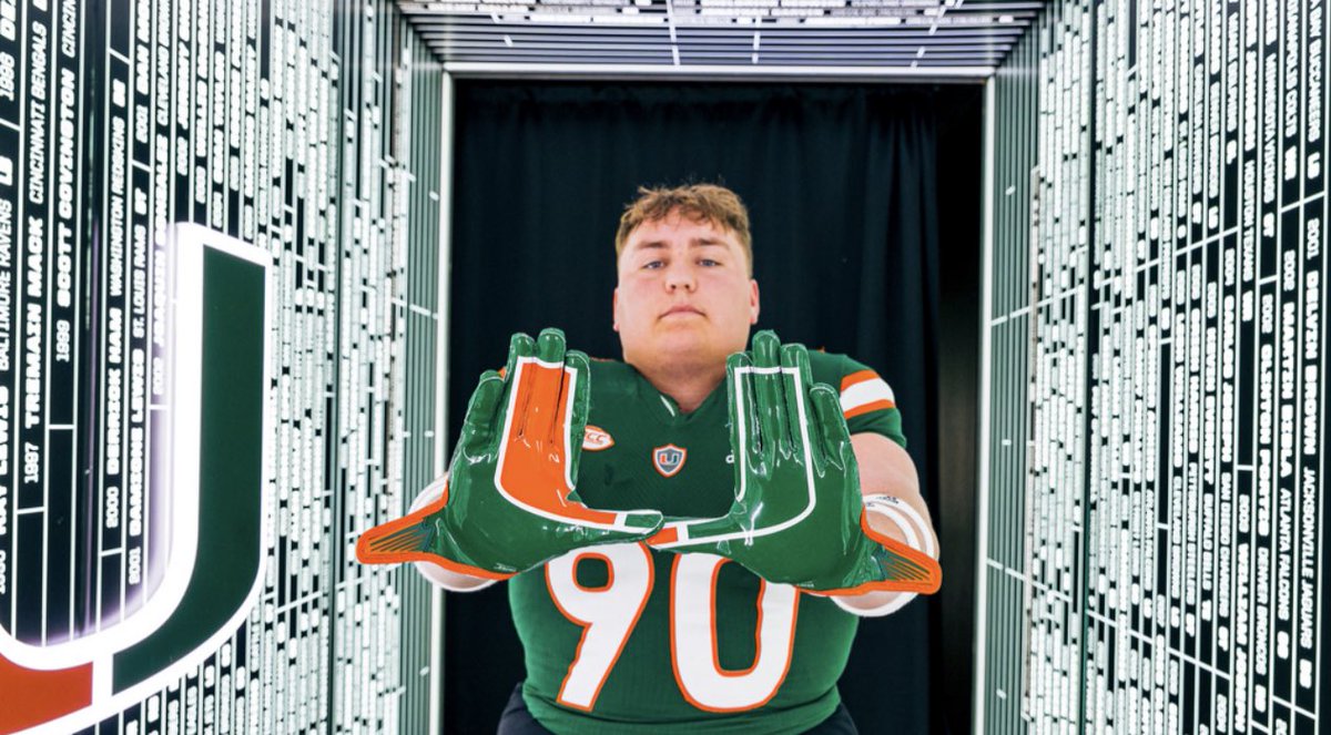 TKGeorge12's tweet photo. I had an incredible time visiting @CanesFootball ,meeting the incredible staff &amp; hearing what it’s like to be a Hurricane!Also thanks to my guy @lRaulAguirre 👊🏼💯@Velocity_XP @Velocity_LS @alonzohighsmith @CoachRumph16 @JasonTaylor @CoachJsalavea @RecruitGeorgia @ahsbucsfootball https://t.co/g8mq6pw9nH