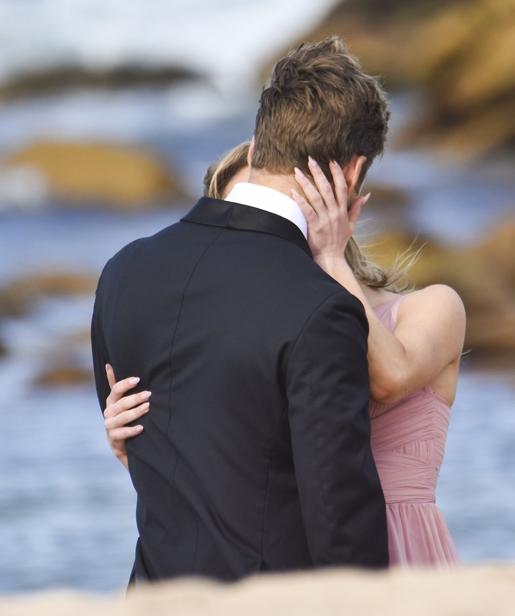 Glen Powell Brasil Fansite on Twitter "📸 Glen Powell e Sydney