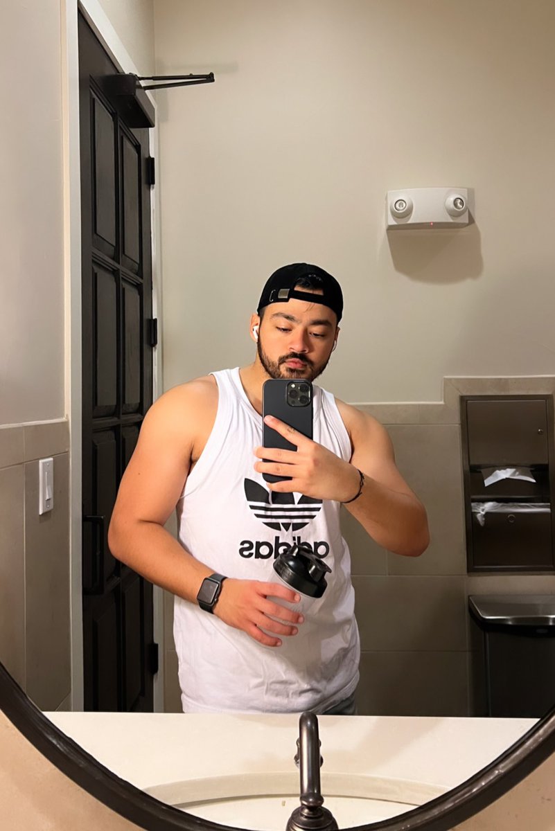 MarcoPCadena's tweet image. Happy Tuesday! 🤍😮‍💨