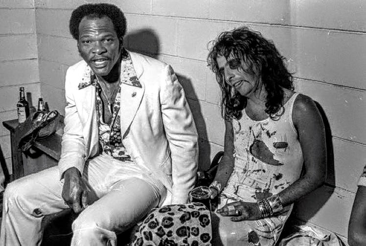 CarlEller81's tweet photo. Back in the day Alice Cooper
Good times https://t.co/cEWEdZ5zCD