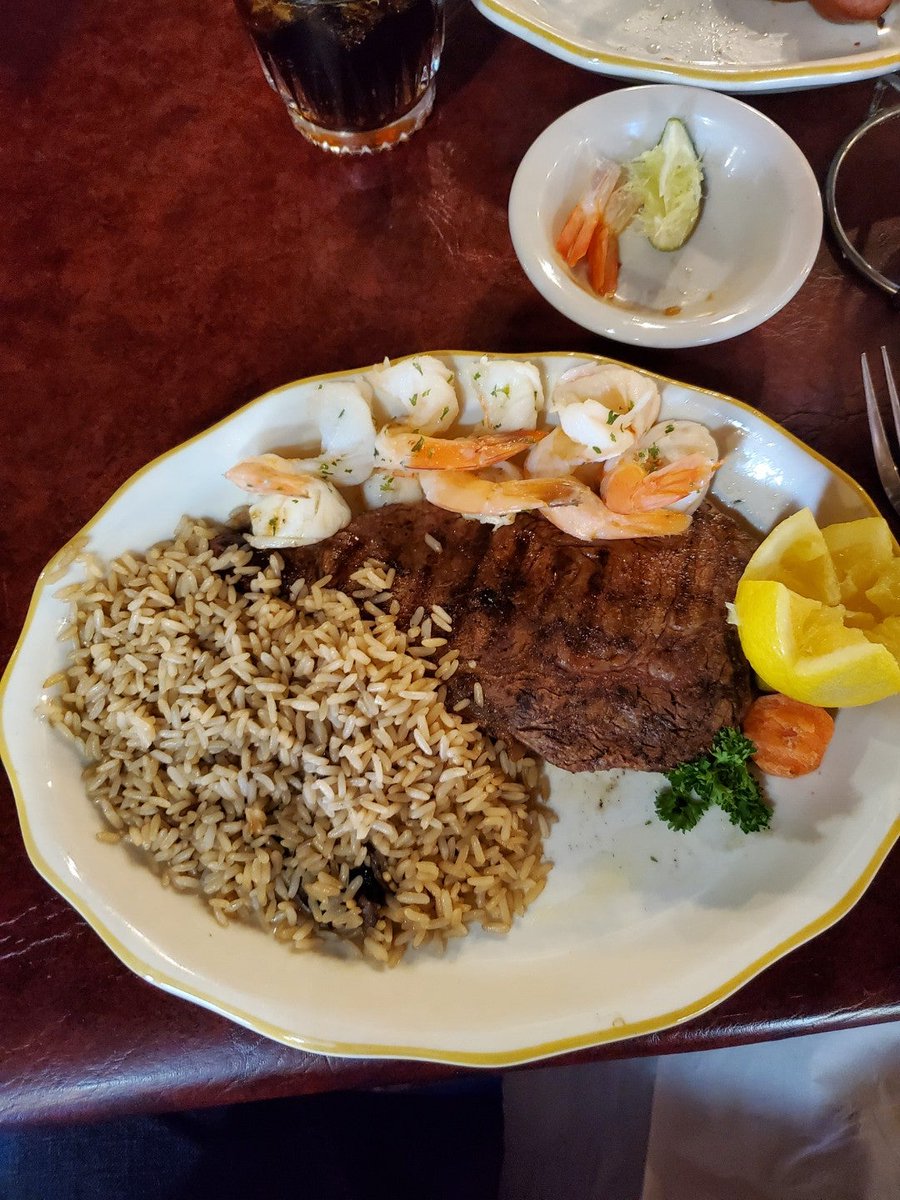 Wow! This place did not disappoint at all. #RecruiterLife (@ Cattleman's Steakhouse in Fabens, TX) swarmapp.com/c/iA2F8TbrAHO