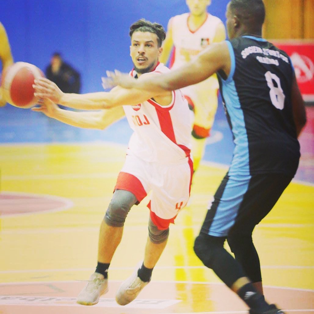 SohaibAlobaidy4's tweet photo. Basketball just a game but sometimes more than that ♥️🖤
#basketball #num4 https://t.co/H7xB9YNASq