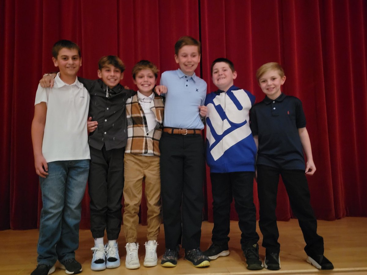 MrsDiNorma's tweet photo. Congrats to all of the @cobbles students that participated in PHS's "Night of Low Commotion". Pictured here, just a few of our amazing singers! @PCSD_Music @PenfieldCSD https://t.co/dmsPgA9hS5