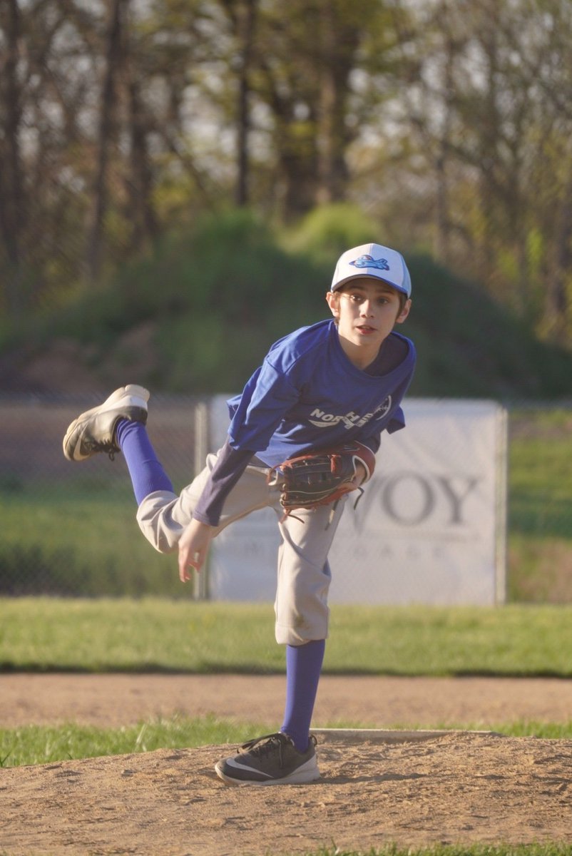 KarenMazzoni's tweet photo. Loving that baseball season is back (except it was freezing and windy-felt like fall ball) Love even more that Logan got to pitch and did for two great innings! #northpenn #npll #littleleague #pitching @tony_regina_ https://t.co/mNkDFGqq37