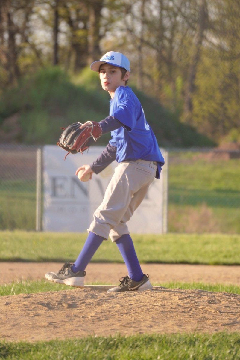 KarenMazzoni's tweet photo. Loving that baseball season is back (except it was freezing and windy-felt like fall ball) Love even more that Logan got to pitch and did for two great innings! #northpenn #npll #littleleague #pitching @tony_regina_ https://t.co/mNkDFGqq37