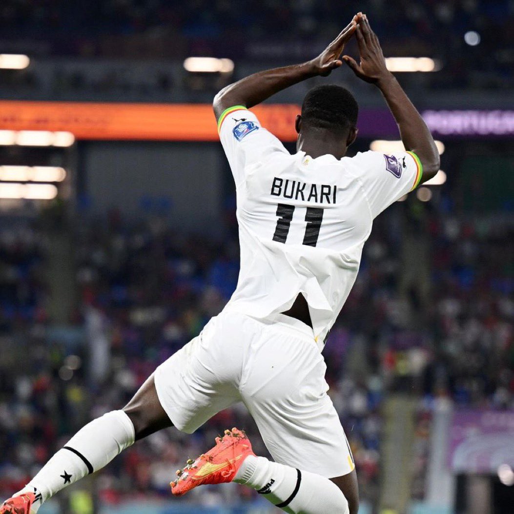 lilcarbyy's tweet photo. @OsmanBukari9 scored against Portugal and did the Ronaldo suii, y'all made alot of negative comments about him because he's African. But when @RodrygoGoes did the suii y'all praising him. #Wereallhumans
Godfather Fantana Bongo Jubilee House @ESPNFC @goal https://t.co/jmLSiiIrKp