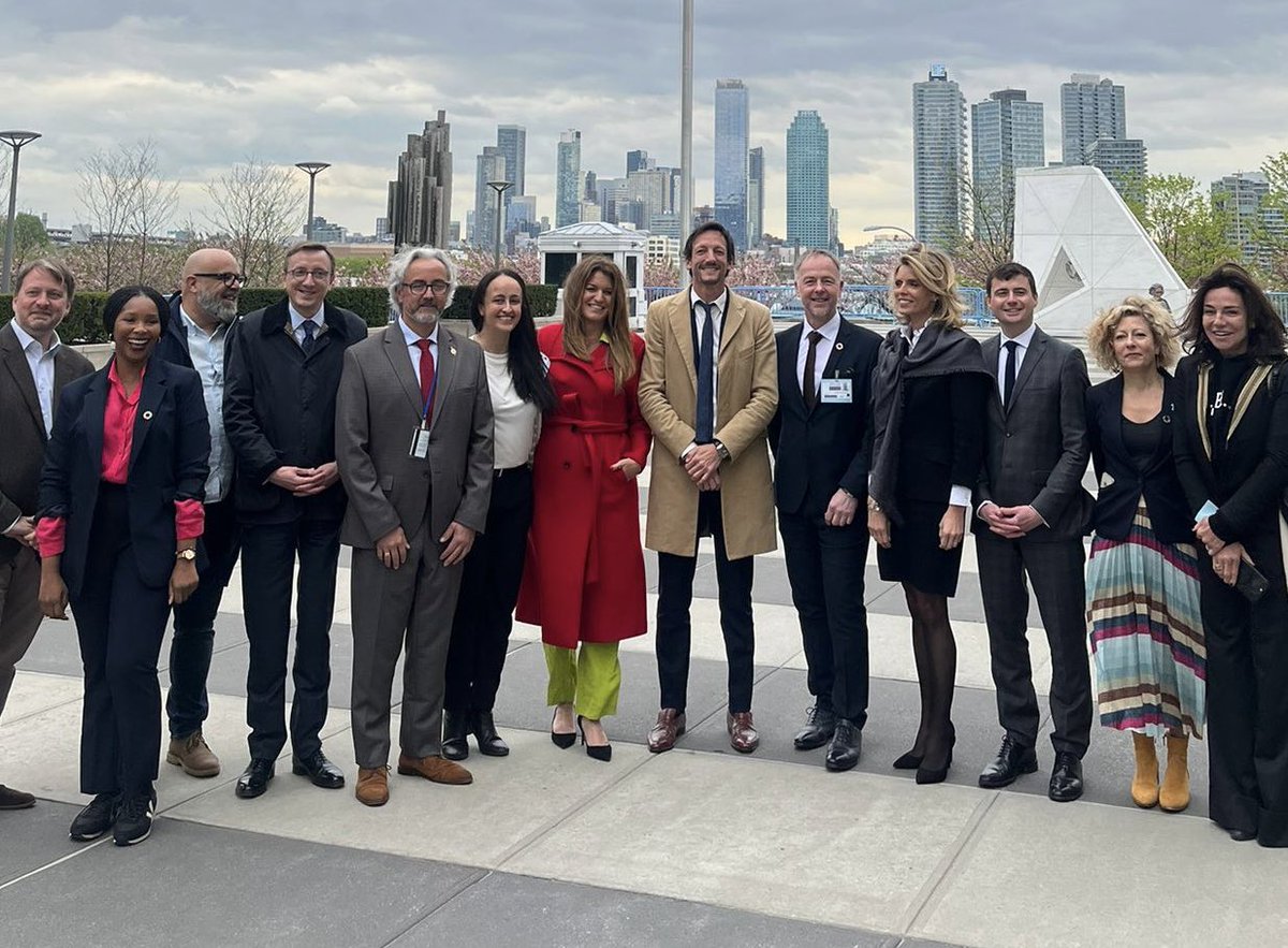 Très honorée d’avoir assisté à ce moment historique pour l’#ESS! Merci beaucoup <a href="/MarleneSchiappa/">🇫🇷 MarleneSchiappa</a> pour cette expérience inoubliable et les belles rencontres au sein de sa délégation !