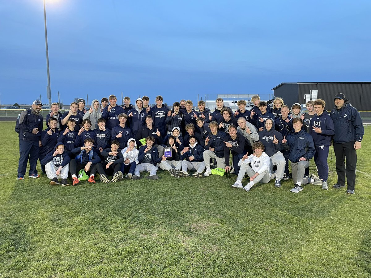 Congrats to the boys track team on winning the team title at Alburnett! Also shout to the host on running a quick and efficient Meet!