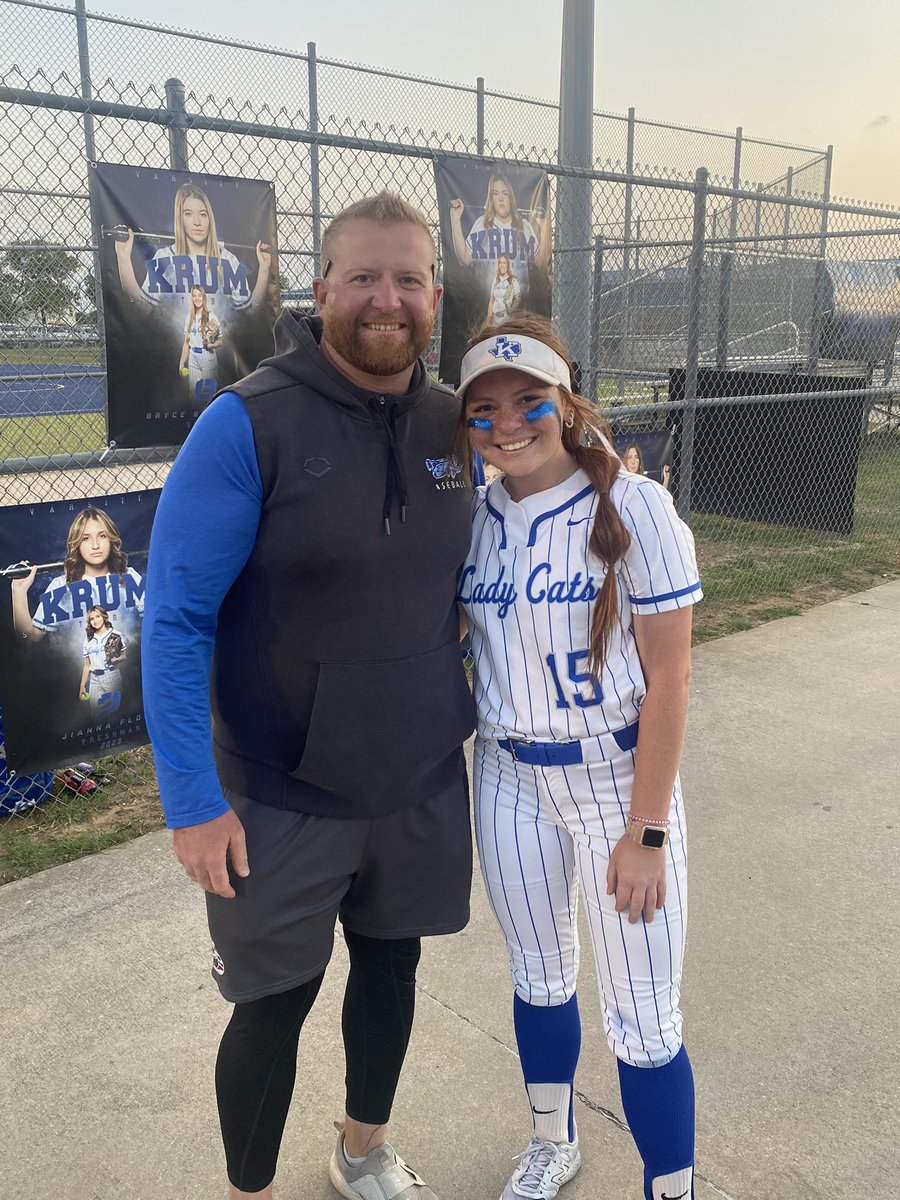 jakelindy2021's tweet image. 🚨G-Money NO NO🚨

@g_riney10 shoved on senior night! Glad I could get out to the big city of Krum, TX to see it.

@AFSBALL #afstrong #softball