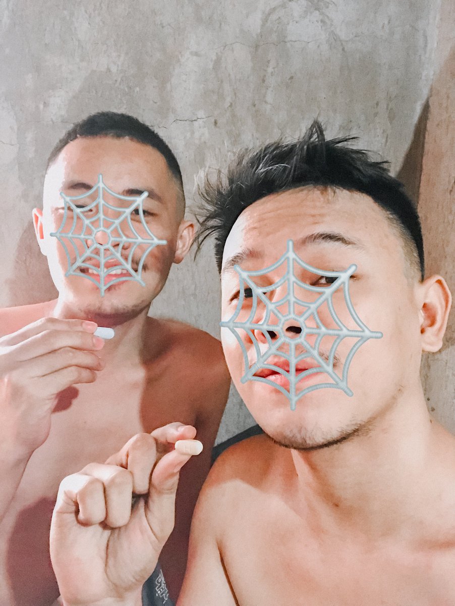 jawnnonegrey13's tweet photo. OUR 9AM ROUTINE❕

I take TLD once a day &amp; he takes his, one for 9am &amp; 9pm. 

we never thought we could still survive this life &amp; still live together although we are now ex-boyfriends— living as best friends. 
we take care of each other❤️🥰
@crixus_knight 

#PLHIVdiaries #PLHIV https://t.co/HEsirj6zZD