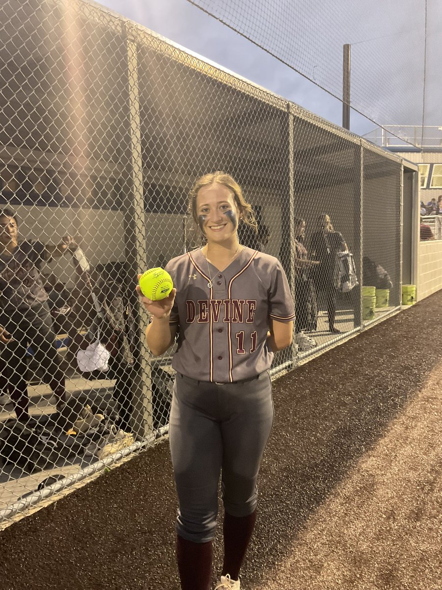 Finishing off our district season with a 17-1 win over somerset! Congratulations to Hilary on another home run hit #playoffbound