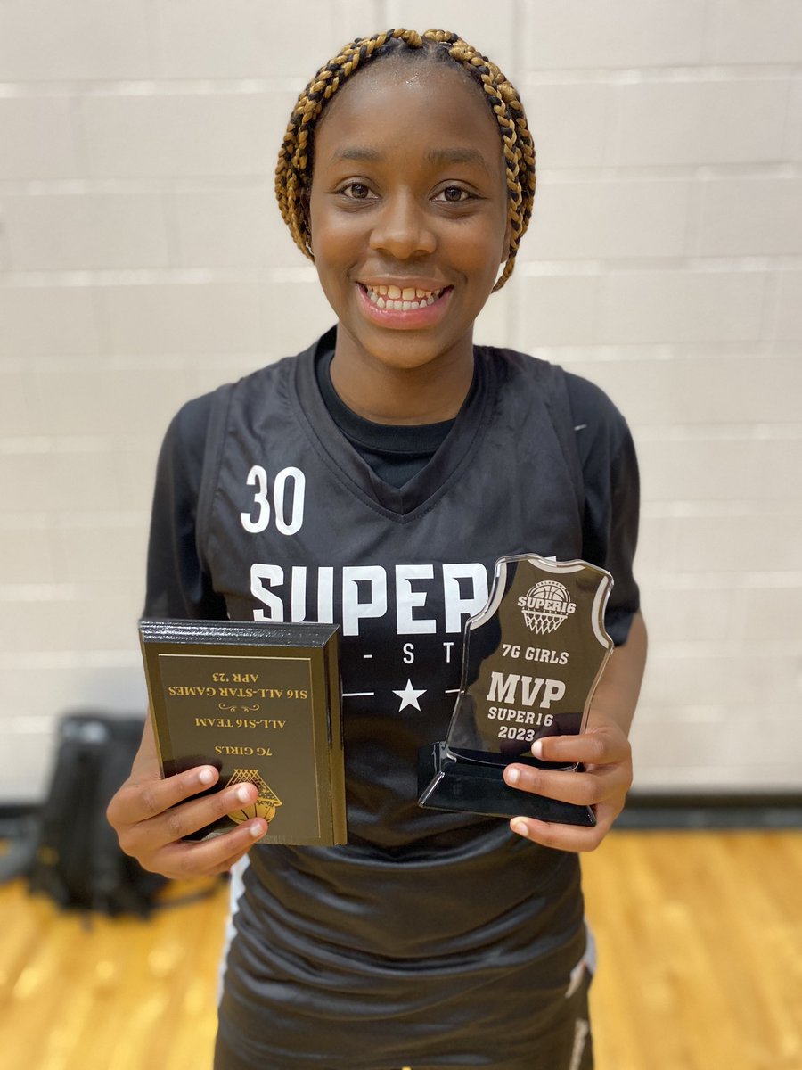 lexdesir's tweet photo. 2028 Elexis Holmes | 30 Black - 
📝 - 6’0” tall, slashes through traffic, can hit the outside shot, willing passer, consistent shooter from outside, will put the ball on the floor and get to the basket - strong finisher @Super16AllStars | #MVP https://t.co/Ln3EnejY0D