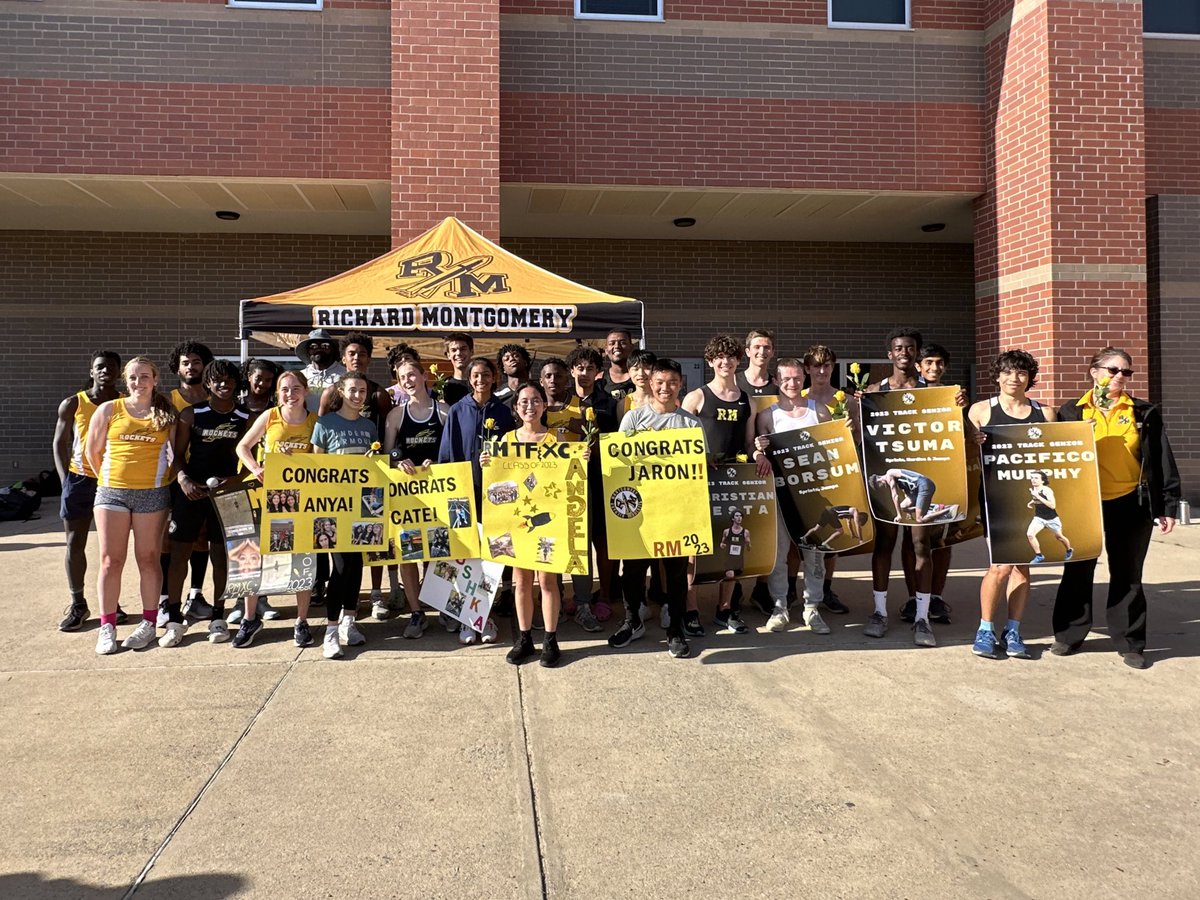 CoachTanyaRM's tweet photo. Scenes from todayβs #RMTF meet & Senior Night! Thank you to @grace_finnegan_ for helping organize the celebration of our seniors! Congratulations c/o β23!! πππ€β₯οΈπ @RocketsSportsRM @RMHS_principal @Rocket__Nation @RMathleticboos1 @CoachSchools32 @realNChammer https://t.co/cOsE8Ip4Ve