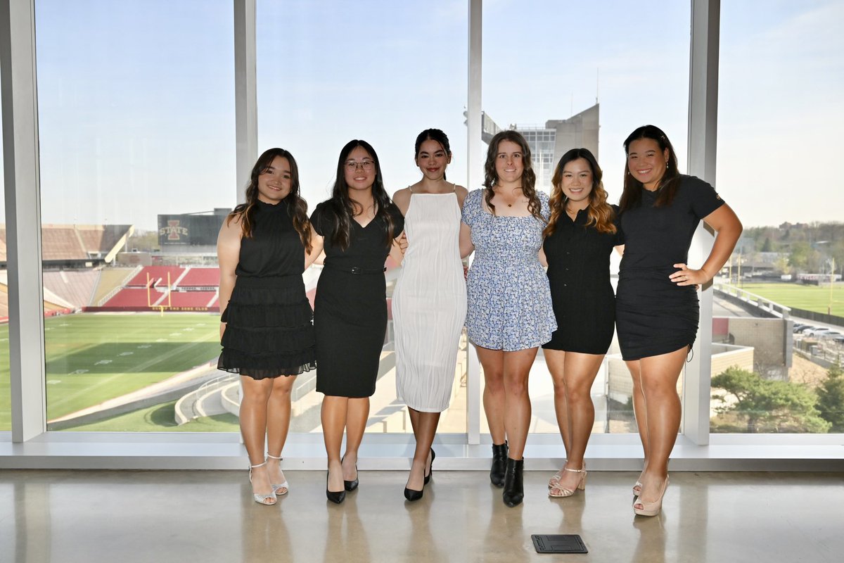 CycloneWGOLF's tweet photo. Another fun night at the Outstanding Scholar-Athletes Celebrating Achievements and Recognition Showcase!

#CycloneOscars

🌪️⛳️🌪️ https://t.co/yHBmKjW6on
