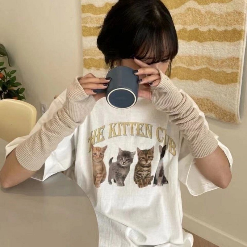 DkKossay's tweet photo. Kawaii The Kitten Club Women T Shirt Streetwear White Cotton Short Sleeve Femme Oversized Graphic Tee Cute Grunge🥰

Link: https://t.co/cDZ4gX1lNG

#girltshirt #tshirt #cooltshirt #tshirts #tshirtstore  #girlpower #tshirtlife #tshirtswag #girlboss  #graphictshirts  #lovethisshirt https://t.co/vUd4aLuP5E
