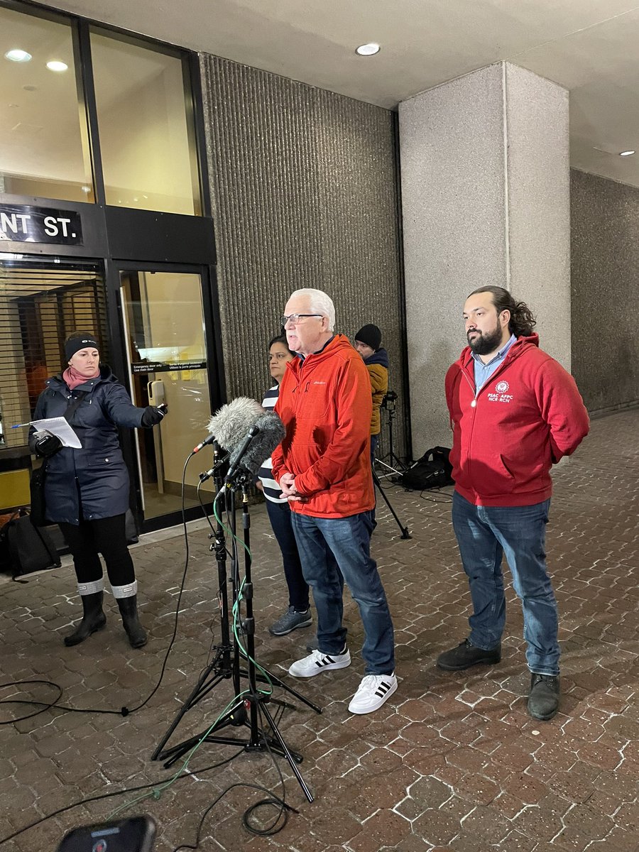 PSAC and the federal government haven’t come to a deal. 

There will be a strike starting at 12:01 AM #cdnpoli