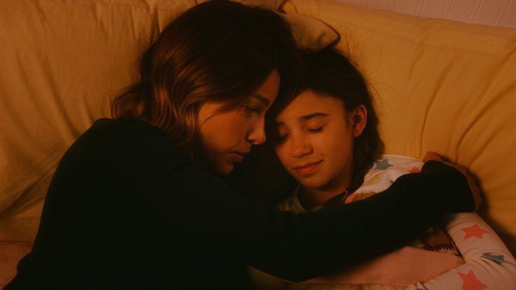 Luciferislove74's tweet photo. Motherly love .....#chloedecker #trixiedecker #detectivedecker https://t.co/pGd5dOqEHe