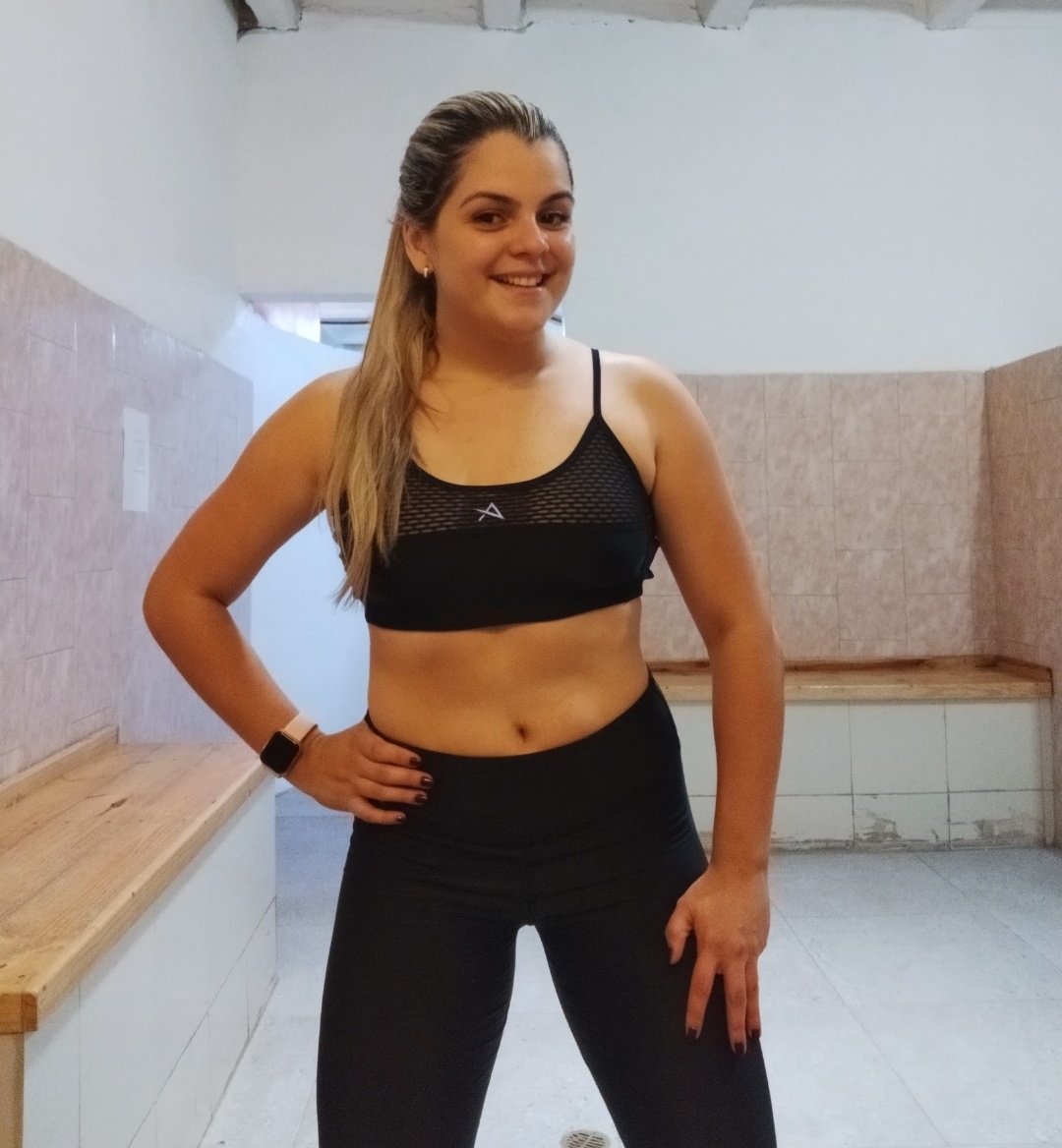 Dra_Dldf08's tweet photo. Extraño demasiado mi cuerpo cuando entrenaba con un Abdomen de sueño, una piernas que la daban por todo y 17kg menos https://t.co/LrDt7d2VoZ