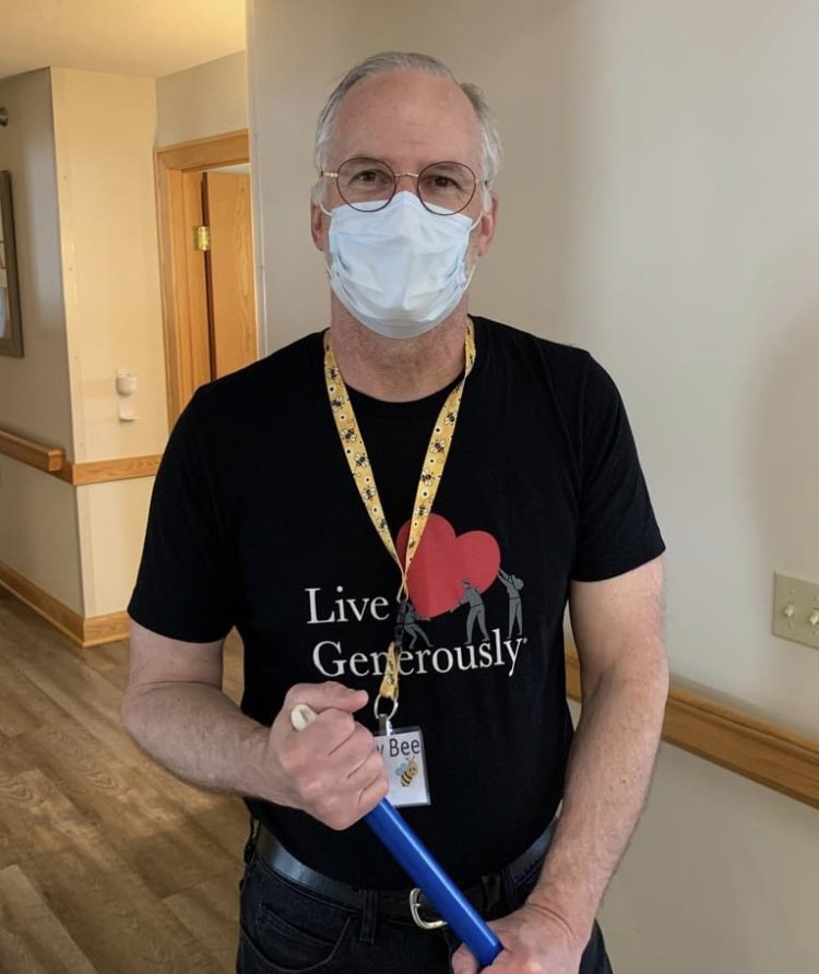 It’s #VolunteerAppreciationWeek and we are grateful for Charlie, who makes our home welcoming to kids and families. Read what inspires Charlie to give back. crescentcove.org/news-events/ne…