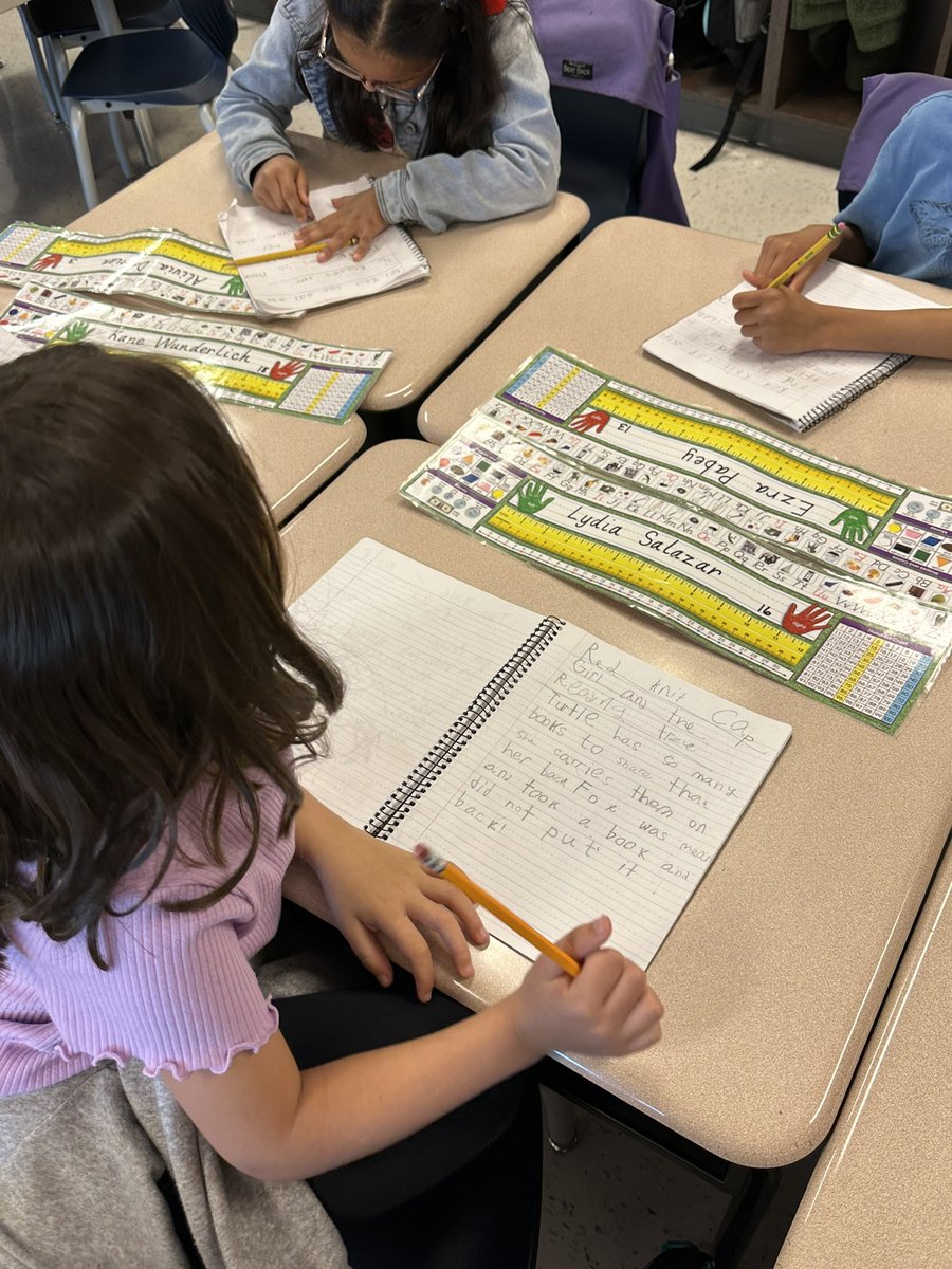 BacaWest's tweet photo. We believe in instructional practices that support the student in foundational literacy skills! @BrazosportISD @RitaC11900705 #BisdELS https://t.co/U9iTsZ7yag