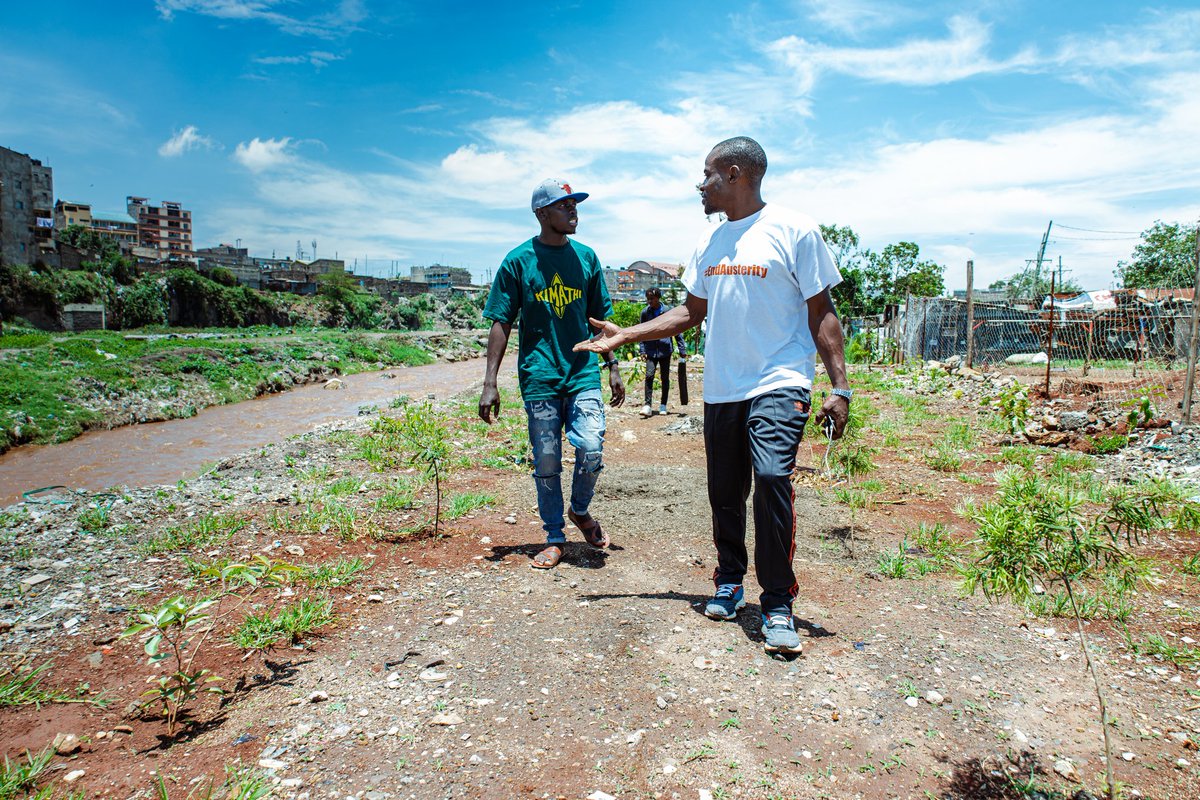 Javan_thepoet's tweet photo. We believe that we can revert this situation and have food that is healthy for ALL.
Voices4Change 
#IamGrowing
#FoodIsPolitics
📸 by Eastlando Photography https://t.co/d9USM3cAmG