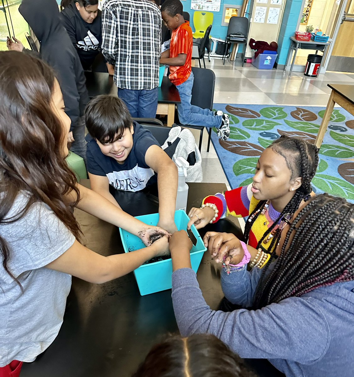 229Holabird's tweet photo. Students in @MsUnger229’s sustainability class created “seed balls” with soil, water, and native plant seeds to replenish our @BaltCitySchools retention ponds! @CSS_100 @jpisunyer 🌎🌿🌱 https://t.co/EgXbsVZzgu