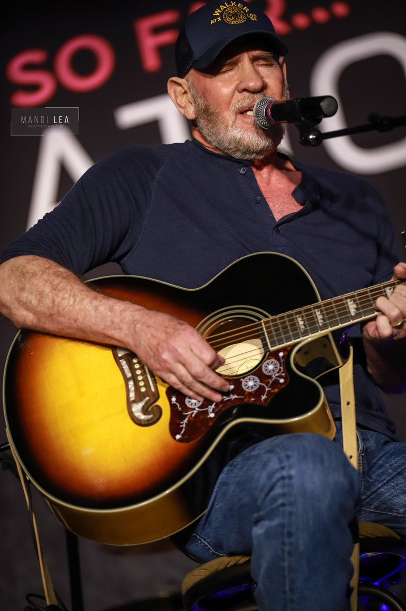 Mitch Pileggi singing at #SPNNJ23

#MitchPileggi #WalkerFamily #spn