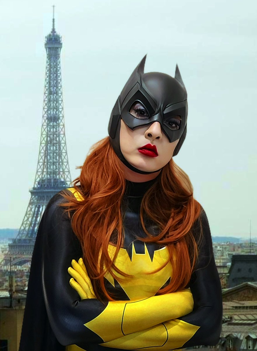 This Batgirl loves everything Paris. I would love to spend a few months living here.

#ozbattlechickcosplay #ozbattlechick #batgirl #batgirlcosplay #barbaragordon #gathamknights #paris #paristourism