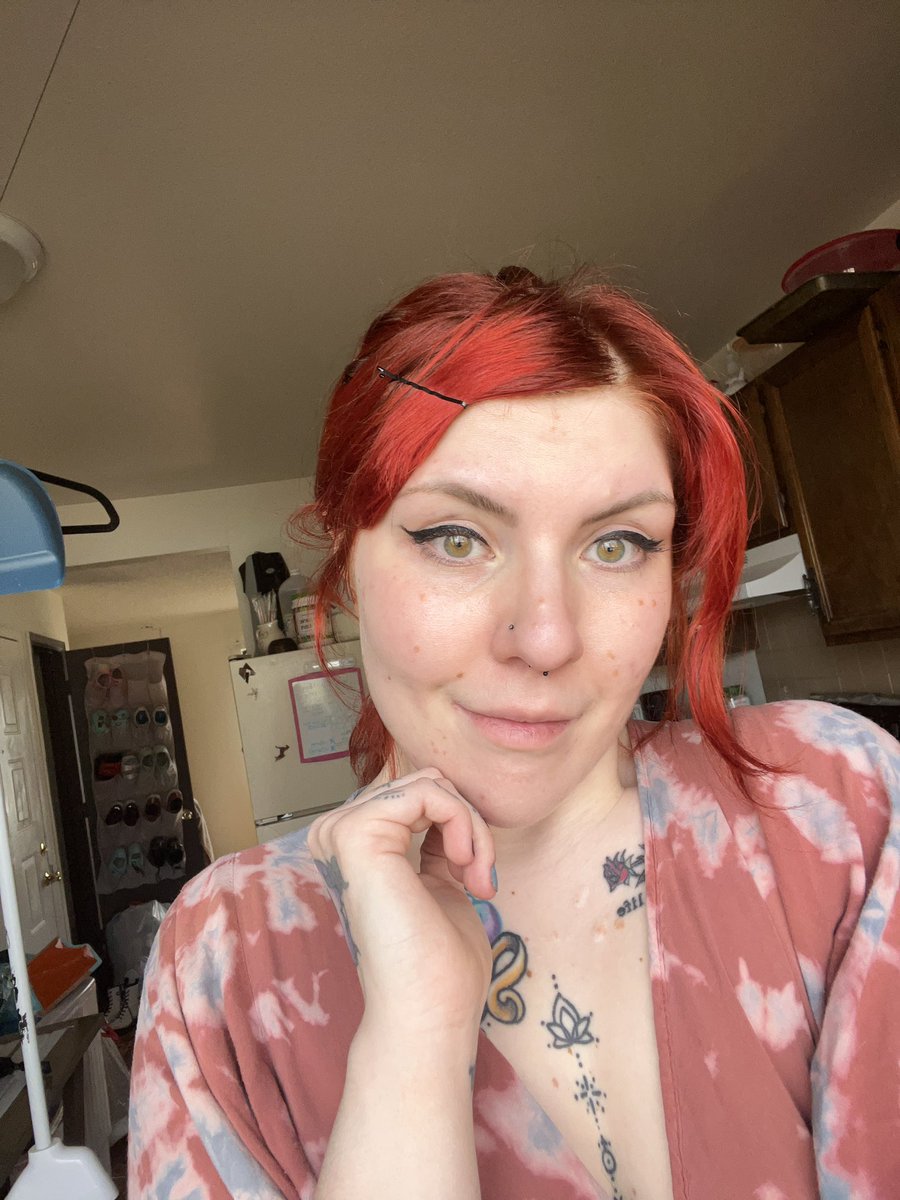 jennitha__'s tweet photo. My monthly selfie to alert the media that I’m still alive and not dead in the mountains of Colorado https://t.co/L0ls0FX2ND