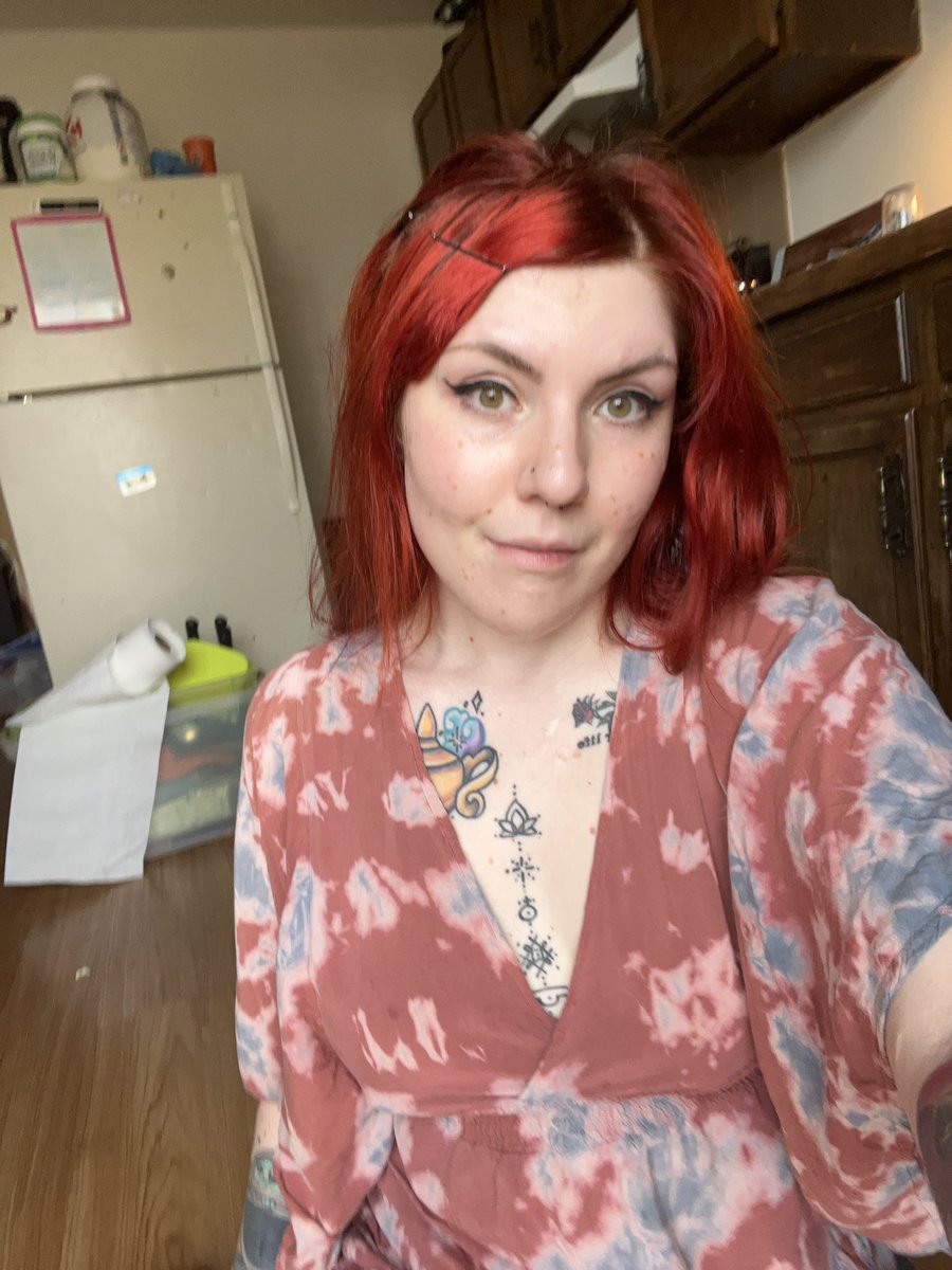 jennitha__'s tweet photo. My monthly selfie to alert the media that I’m still alive and not dead in the mountains of Colorado https://t.co/L0ls0FX2ND