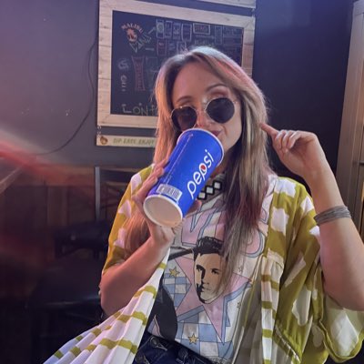 _hannahmack_'s tweet photo. #NewProfilePic https://t.co/KztutNMNua