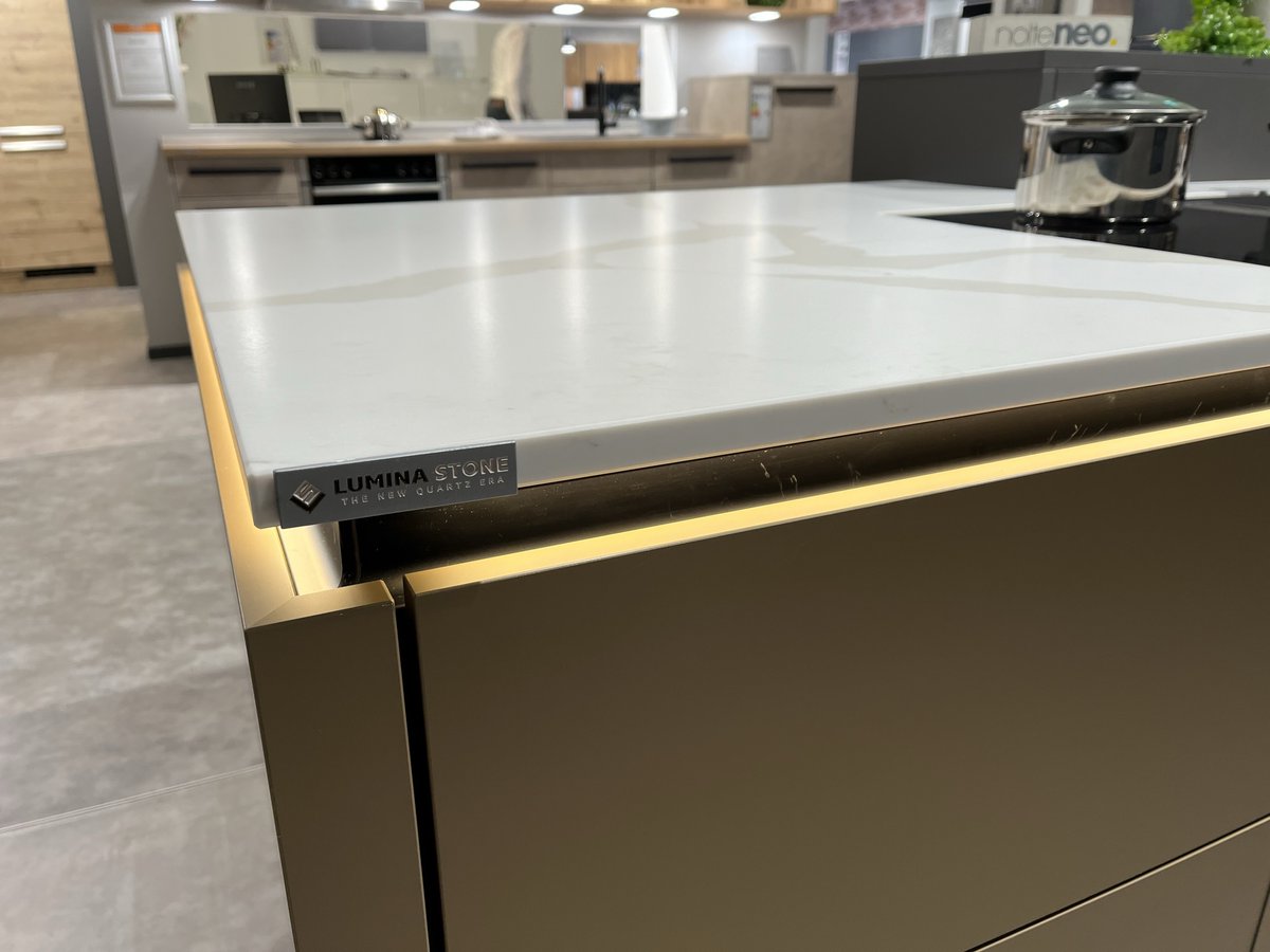 FasaStone's tweet image. Fresh look of #Calacatta Golden!
#quartzcountertop #quartzslab #fasastone #luminastone @LuminaStone 
fasastone.com
