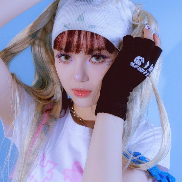 eve_npop's tweet photo. oi pessoal do #npop !!! sou a EVE e já estive aqui antigamente, mudei meu stage name mas ainda continuo com a mesma voz haha! minha idol representativa dessa vez é a Danielle (NWJNS)! ainda não criei um arquivo de vocal mas prometo que irei criar, espero me dar bem aqui. 🩷 https://t.co/0SPzKhIHxK