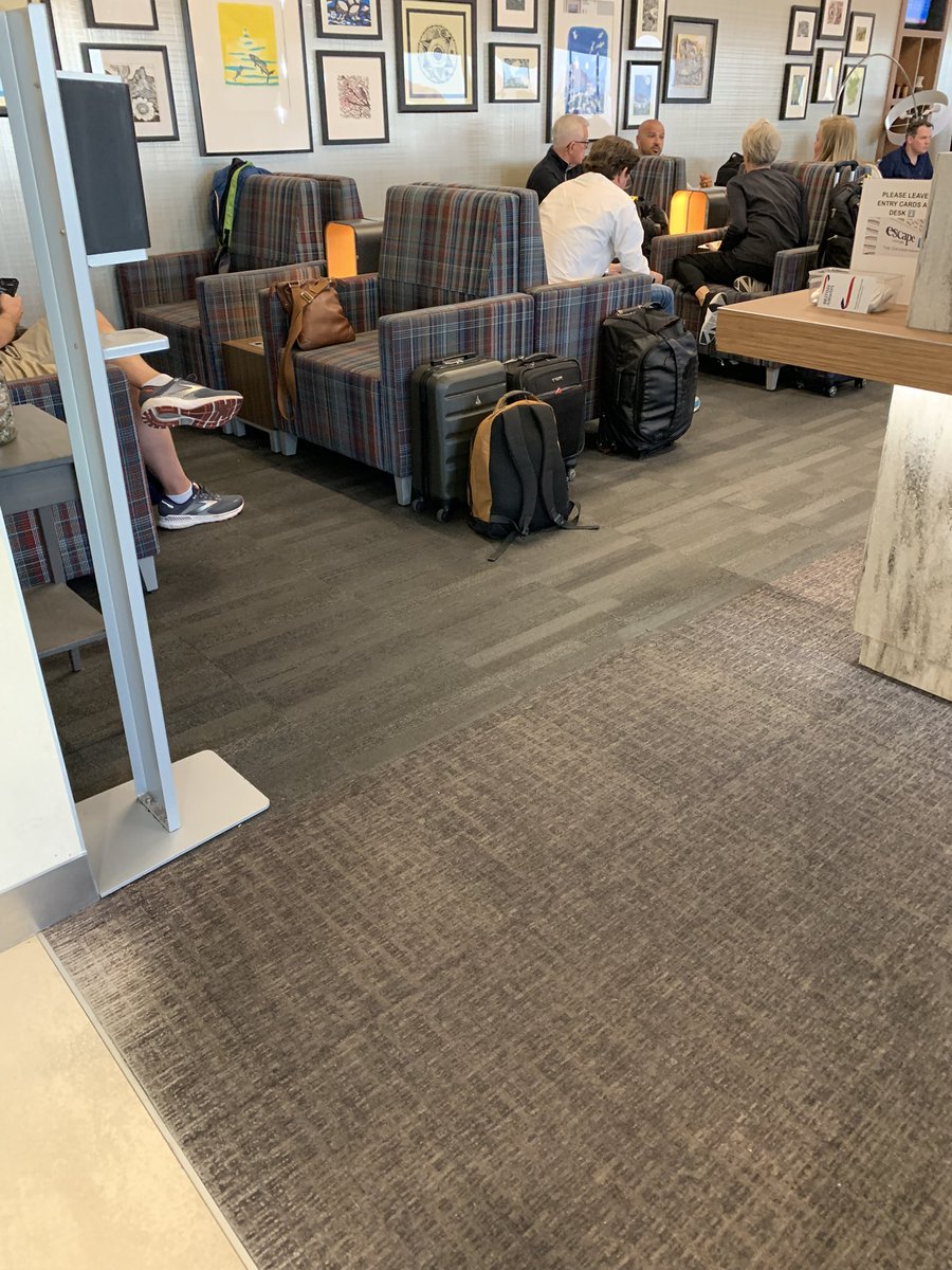simonred55's tweet photo. Where’s the airport lounge etiquette in plonking your bags at two empty seats in a full lounge and the promptly sitting yourself at the bar for the next two hours 🤬 https://t.co/blnQJA93El