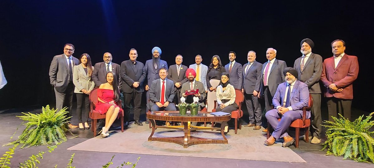JeewenGill's tweet photo. Special recognition  ceremony at The Brampton City hall for Hon Gurbax Singh Malhi  contribution to the city and presenting with the Honor key to The City. with Mayor Patrick Brown and Brampton city councillors.
#honour
#keytothecity
#brampton https://t.co/NanOUfjN0s