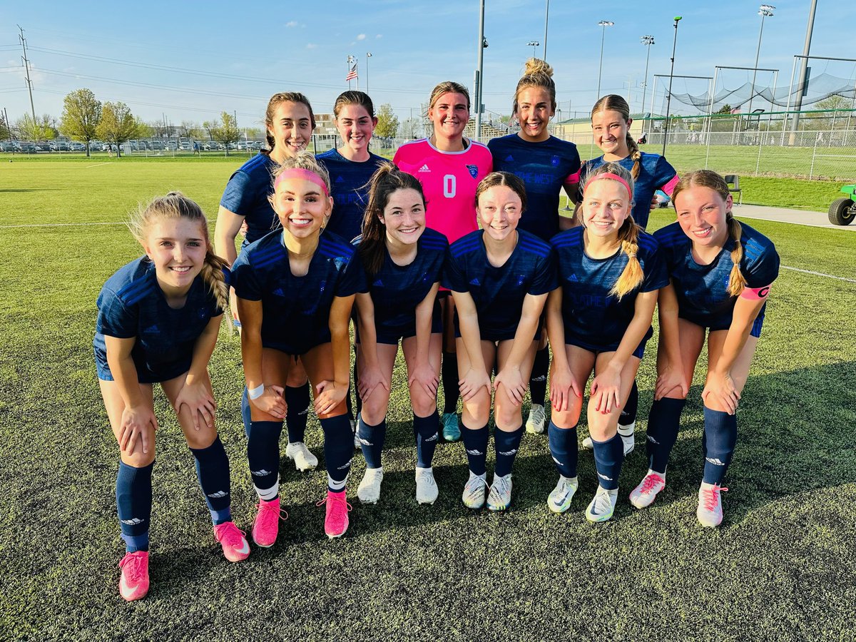 MattTrumpp's tweet photo. Girls move to 7-0-2 (5-0-1) w a win against Lawrence. @DiciccoGianna WOTM honors w great holdup play at the 9. Bella, joree, and Emma have combined for 9 straight shutouts. Emily and Sydney w great showings. @aweb9 @ProfEnright @ADButlerOW @KatieHecker22 @andrew_miller21 https://t.co/RY5kiHCK6i