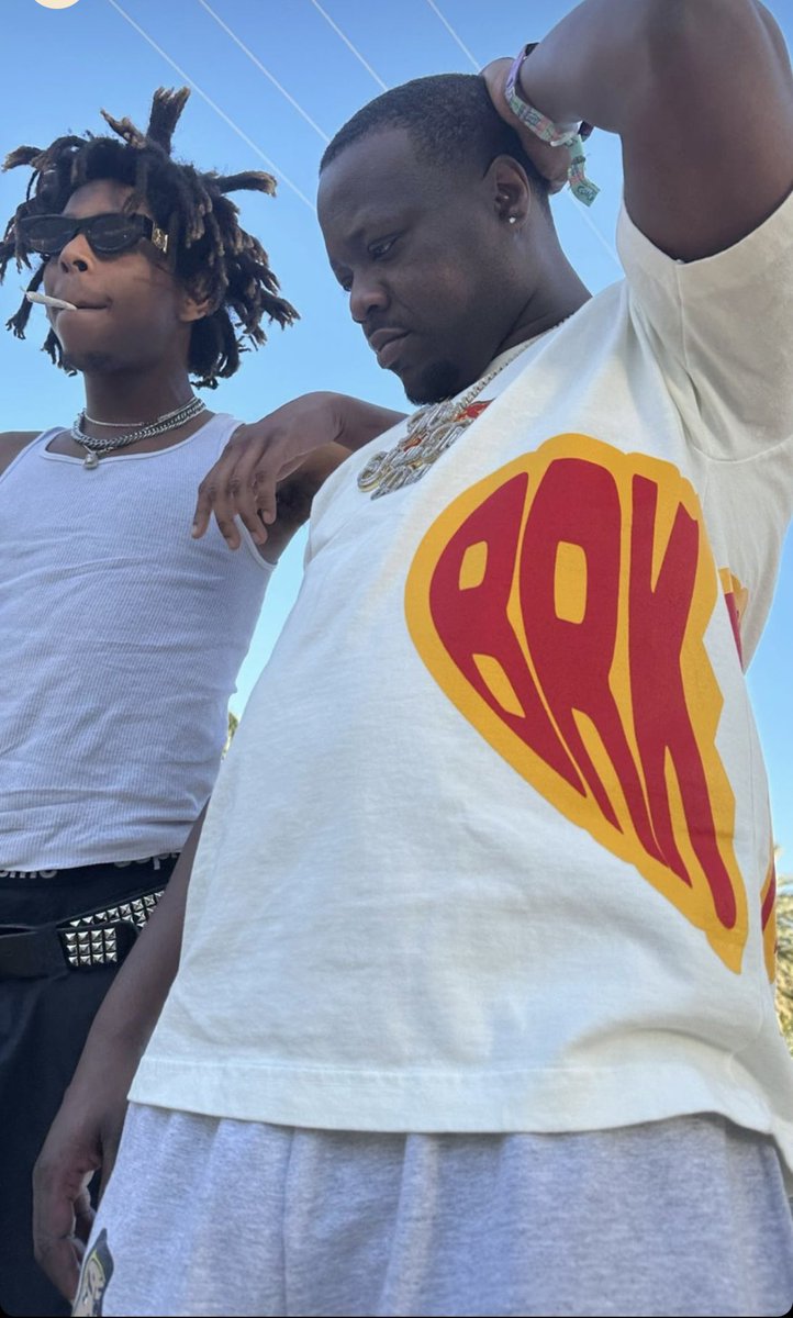 entguac's tweet photo. NEW @smokebrkfst limited 4/20 merch! #smokebrkfst 😮‍💨💨🥞 @burnaboy https://t.co/fDarN7qZEb
