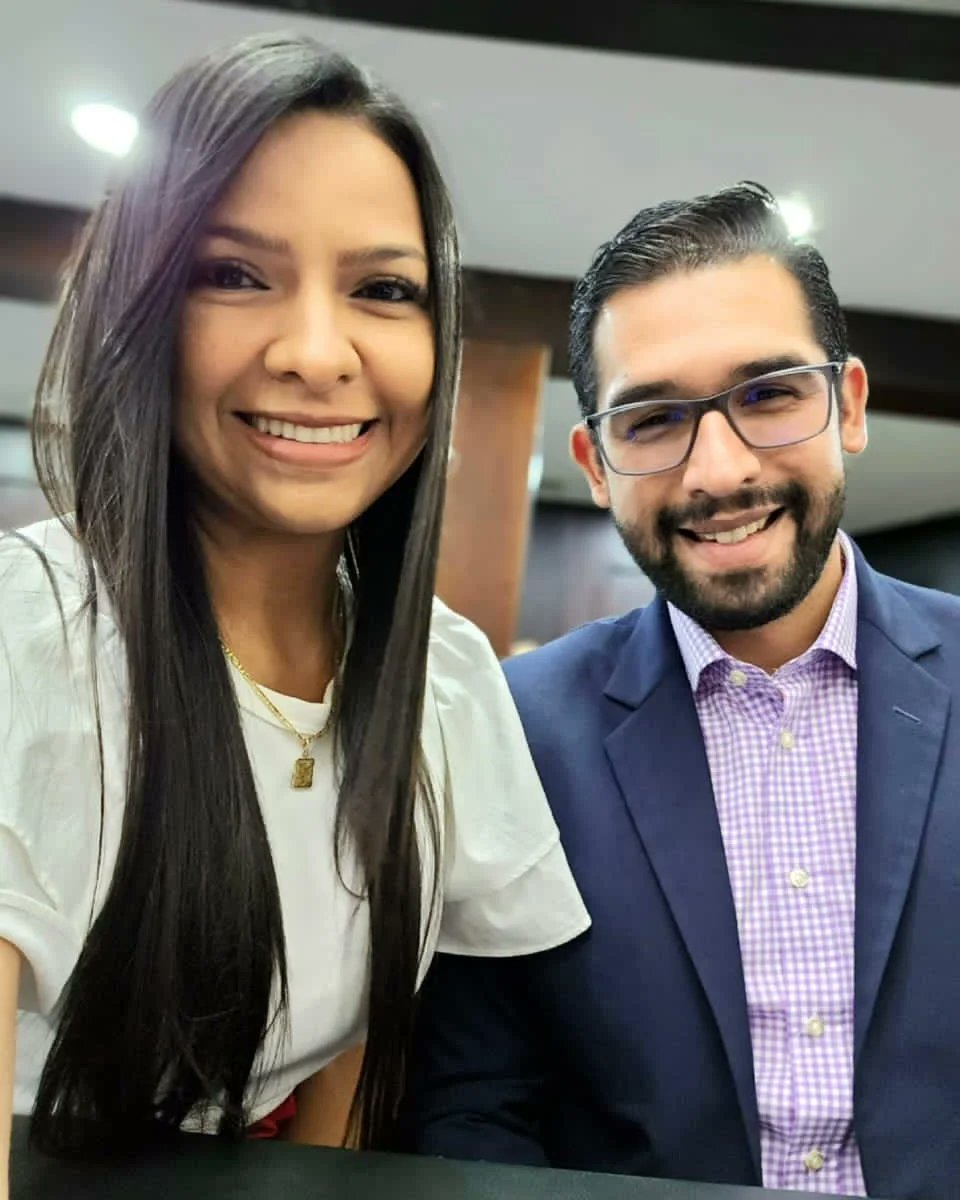 Ginkellys16's tweet photo. 📆#18Abr|| Desde el Hemiciclo del Palacio Federal Legislativo, junto a mi camarada @ferbastidasc presentes en la sesión ordinaria de la @Asamblea_Ven 
¡Nosotros Seguiremos Venciendo! 🇻🇪
#RevolucionEtica https://t.co/kc3oVD8c0g