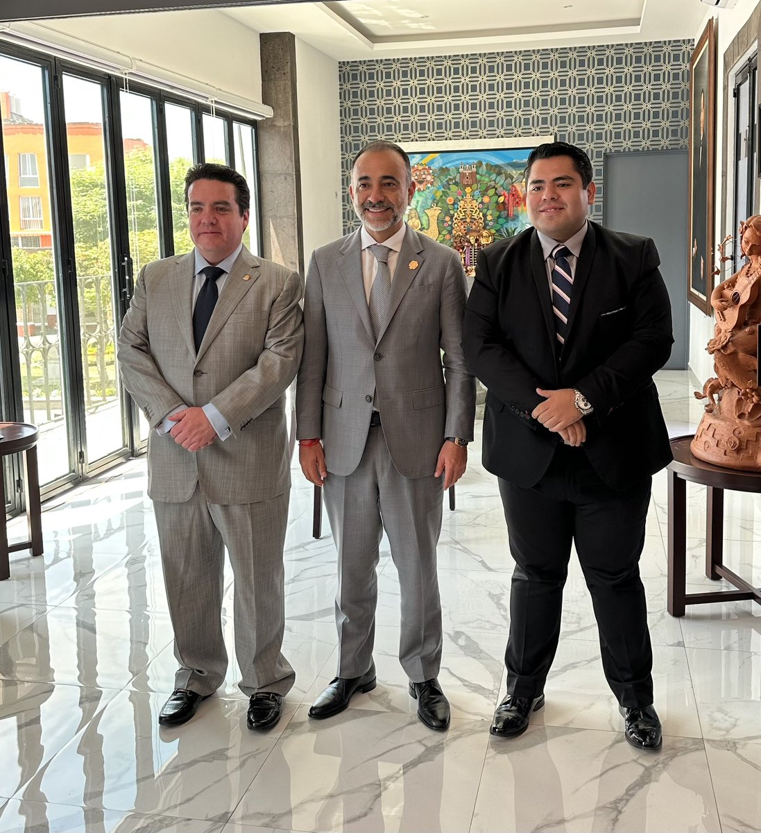 charliedelvalle's tweet photo. Excelente reunión con Fernando Flores Fernández Presidente Municipal de Metepec #CONALIDE ✌🏻📸🇲🇽 https://t.co/wgNPVPpMBV