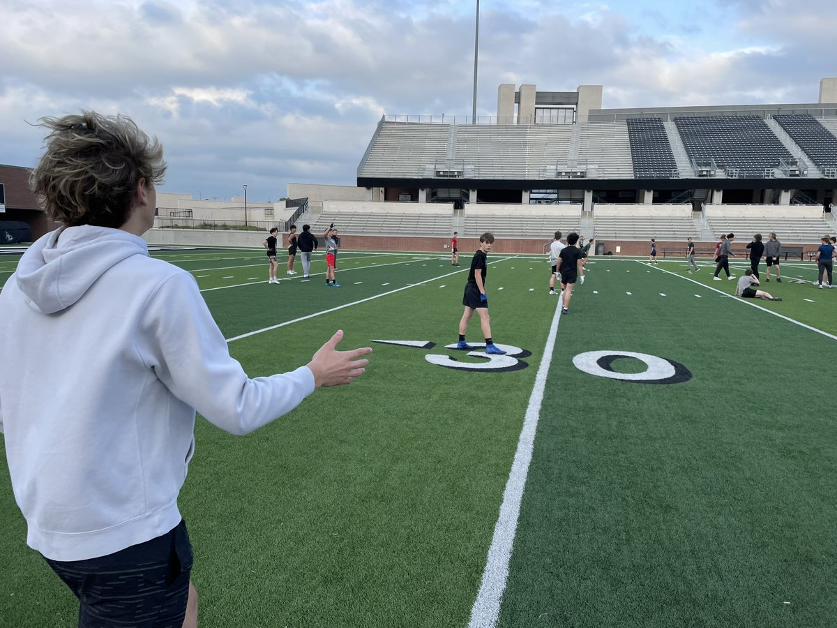 Tyrel_Lenard's tweet photo. For society to flourish, young men must be endowed with identity, purpose, and responsibility. Men devoid of these are a hazard to society. I love seeing our varsity players own the role of mentor. Few things are as sacred or necessary as the cyclical mentorship between men.#HUNT https://t.co/ignSD3jbnc