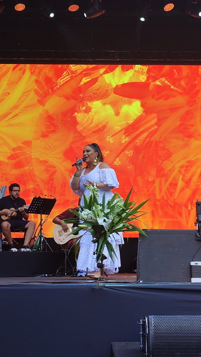 Rocharonaldo's tweet photo. Um mês do melhor Samba da Maria (só empata com RIR, que foi perfeito tbem).
@MariaRita tá na hora de repetir a dose, hein? Rsrsrsrs
#sambadamaria https://t.co/mIn2yMgyyp