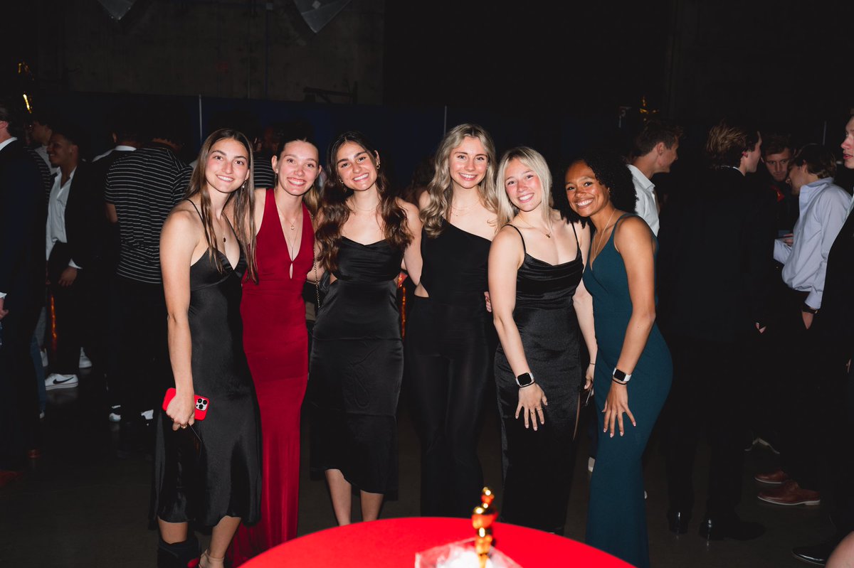CycloneTrackXC's tweet photo. Celebrating Cyclones at the #CycloneOSCARS!

#CycloneSZN https://t.co/vB6No7ml1o