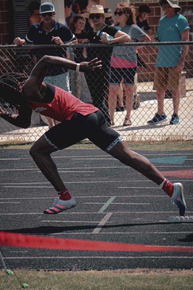 ZKM03's tweet photo. Nc top 25 in the 200 and 400, NC top 50 in the 100 and still improving each week💯🐺 https://t.co/XJTlVidimt
