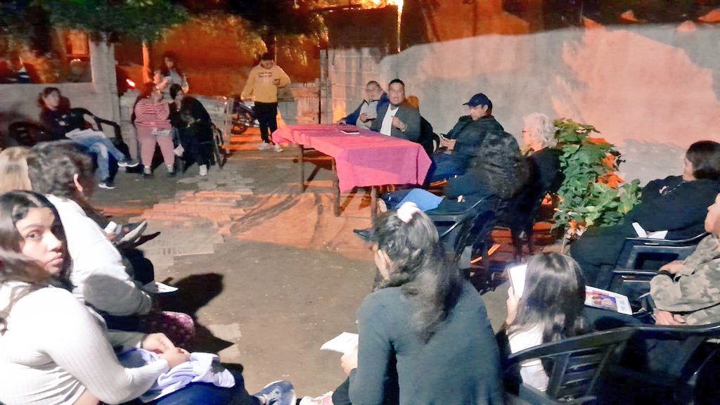 MARIAAL55084003's tweet photo. Estamos en el camino correcto , estamos más que seguro , trabajo nos sobra , la gente seguro hoy votará un cambio
#EsConInes Intendenta
#EsConKaryPerez Concejal
#JorgeCeballo concejal
#EsConFabianQuiroga seguir trabajando , 💪💪
Gracias barrio Tambor de Tacuarí #ViLaRi https://t.co/kvXCEJtOf9