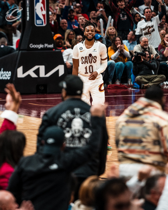 cavs's tweet photo. CAVS WIN! #LetEmKnow https://t.co/jM8M8FgGF5